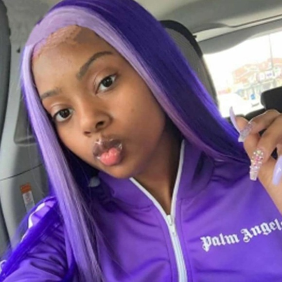 💕 SHENYA- 22” PURPLE HIGHLIGHTS STRAIGHT lace front wig *NEW*